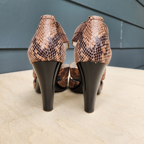 MICHAEL Michael Kors Berkley T-Strap Python Zip Up Heels - Size 9 M - Picture 8 of 11